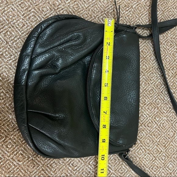 Margot Black Genuine Leather Crossbody Shoulder Bag Small Zip Closure Pockets - Picture 12 of 12